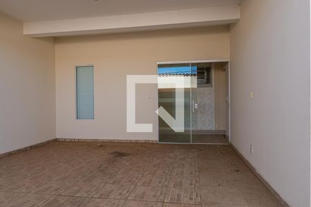 Casa à venda com 185m², 3 quartos e 2 vagas Casa à venda com 185m², 3 quartos e 2 vagasGaragem