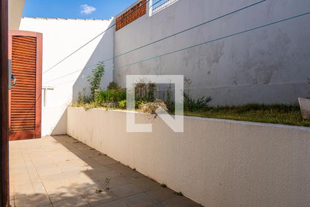 Casa à venda com 185m², 3 quartos e 2 vagas Casa à venda com 185m², 3 quartos e 2 vagasQuintal