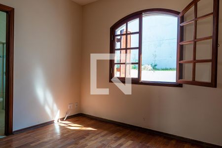 Casa à venda com 185m², 3 quartos e 2 vagas Casa à venda com 185m², 3 quartos e 2 vagasSuíte