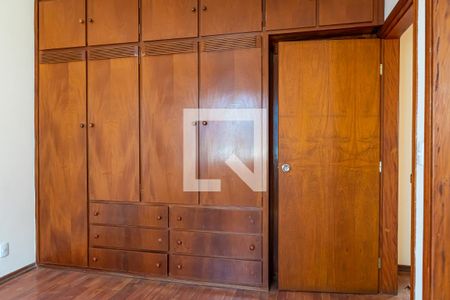 Casa à venda com 185m², 3 quartos e 2 vagas Casa à venda com 185m², 3 quartos e 2 vagasSuíte