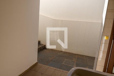 Casa à venda com 185m², 3 quartos e 2 vagas Casa à venda com 185m², 3 quartos e 2 vagasÁrea de Serviço