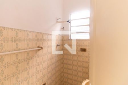 Banheiro de casa para alugar com 1 quarto, 45m² em Bento Ribeiro, Rio de Janeiro
