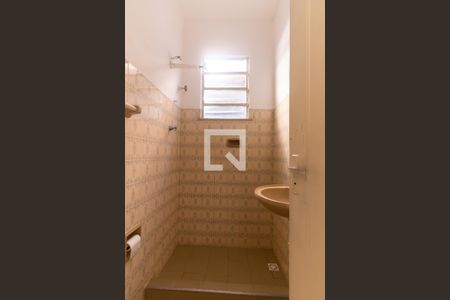 Casa para alugar com 45m², 1 quarto e sem vaga Casa para alugar com 45m², 1 quarto e sem vagaBanheiro