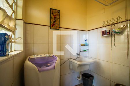 Casa à venda com 170m², 4 quartos e 2 vagas Casa à venda com 170m², 4 quartos e 2 vagasÁrea de Serviço