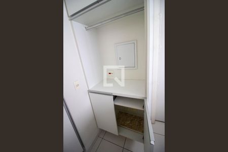 Apartamento para alugar com 100m², 2 quartos e 2 vagas Apartamento para alugar com 100m², 2 quartos e 2 vagasArea de Serviço