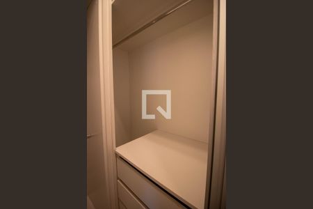 Apartamento para alugar com 100m², 2 quartos e 2 vagas Apartamento para alugar com 100m², 2 quartos e 2 vagasCloset Quarto Suite Master