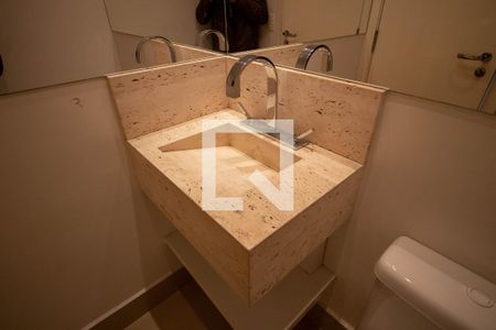 Lavabo de apartamento para alugar com 2 quartos, 100m² em Água Branca, São Paulo