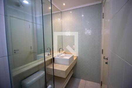 Apartamento para alugar com 100m², 2 quartos e 2 vagas Apartamento para alugar com 100m², 2 quartos e 2 vagasBanheiro da Suite 1