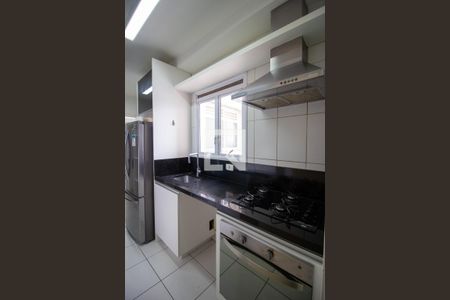 Apartamento para alugar com 100m², 2 quartos e 2 vagas Apartamento para alugar com 100m², 2 quartos e 2 vagasCozinha