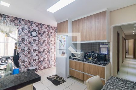 Casa à venda com 177m², 3 quartos e 2 vagasCozinha