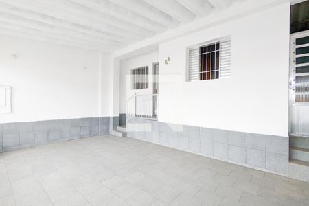 Casa à venda com 60m², 2 quartos e 3 vagasGaragem