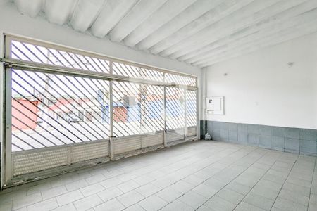 Casa à venda com 60m², 2 quartos e 3 vagasGaragem