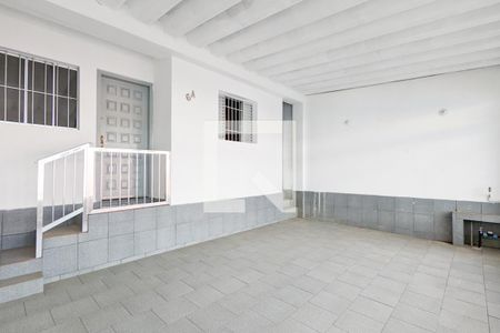 Casa à venda com 60m², 2 quartos e 3 vagasGaragem