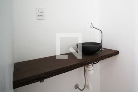 Lavabo de apartamento para alugar com 2 quartos, 83m² em Itaim Bibi, São Paulo