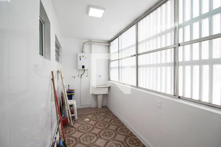 Apartamento para alugar com 83m², 2 quartos e 1 vaga Apartamento para alugar com 83m², 2 quartos e 1 vagaÁrea de Serviço