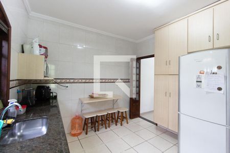 Casa para alugar com 290m², 3 quartos e 8 vagasCozinha