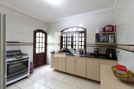 Casa para alugar com 290m², 3 quartos e 8 vagasCozinha