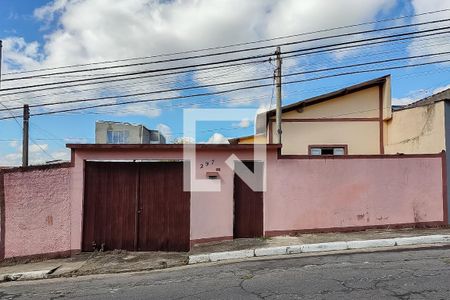 Casa à venda com 287m², 1 quarto e 8 vagasFachada