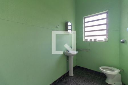 Casa à venda com 287m², 1 quarto e 8 vagasBanheiro