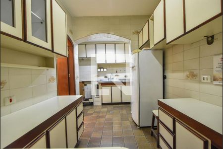 Casa à venda com 220m², 3 quartos e 2 vagasCozinha 