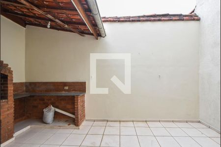 Casa à venda com 220m², 3 quartos e 2 vagasChurrasqueira 