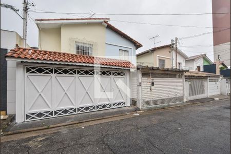 Casa à venda com 220m², 3 quartos e 2 vagasCasa