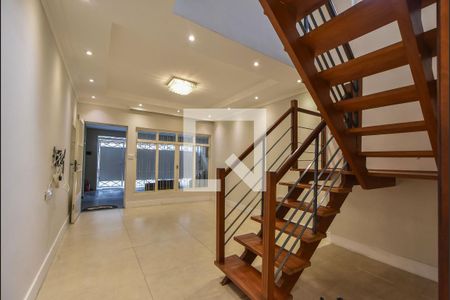 Sala  de casa à venda com 3 quartos, 220m² em Jardim Aeroporto, São Paulo