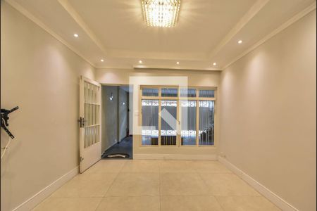 Sala  de casa à venda com 3 quartos, 220m² em Jardim Aeroporto, São Paulo