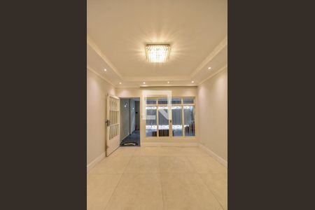 Sala  de casa à venda com 3 quartos, 220m² em Jardim Aeroporto, São Paulo