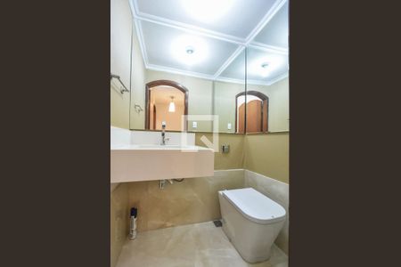 Casa à venda com 220m², 3 quartos e 2 vagasLavabo