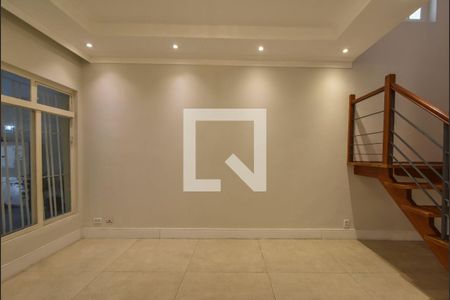 Sala  de casa à venda com 3 quartos, 220m² em Jardim Aeroporto, São Paulo