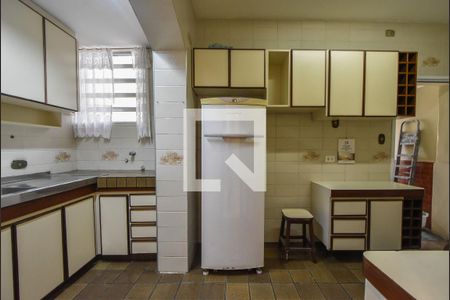 Casa à venda com 220m², 3 quartos e 2 vagasCozinha 