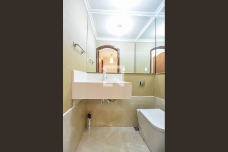 Casa à venda com 220m², 3 quartos e 2 vagasLavabo