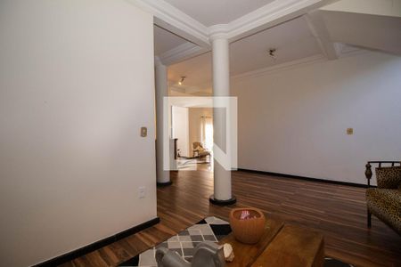 Casa para alugar com 800m², 5 quartos e 4 vagasSala 7