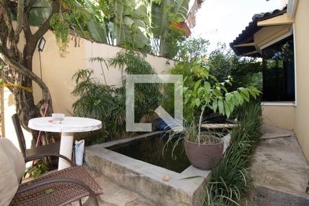 Casa para alugar com 800m², 5 quartos e 4 vagasQuintal