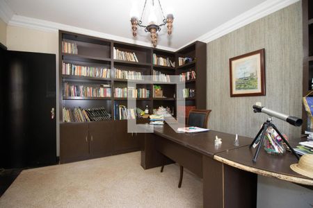 Casa para alugar com 800m², 5 quartos e 4 vagasEscritório