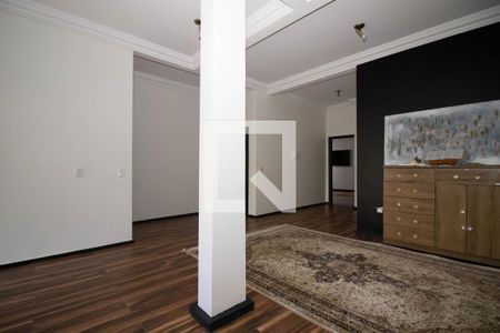 Casa para alugar com 800m², 5 quartos e 4 vagasCorredor