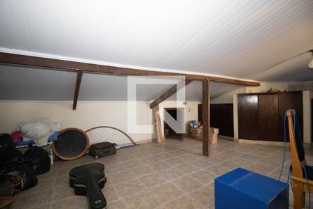 Casa para alugar com 800m², 5 quartos e 4 vagasSotão