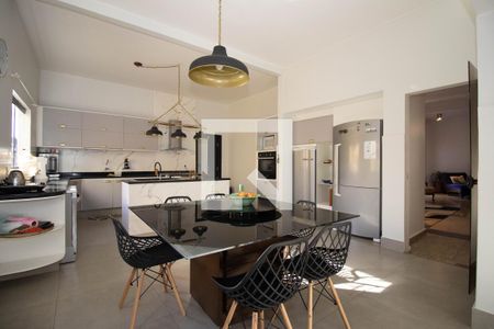 Casa para alugar com 800m², 5 quartos e 4 vagasCozinha