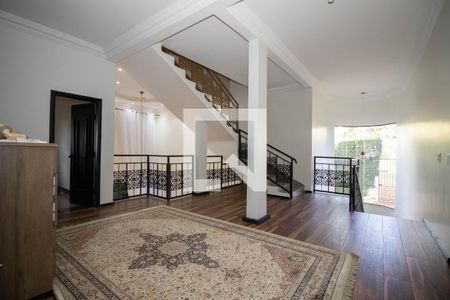 Casa para alugar com 800m², 5 quartos e 4 vagasCorredor