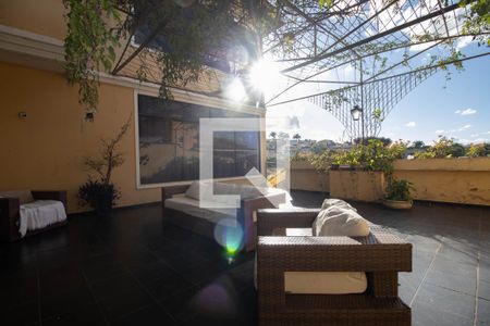 Casa para alugar com 800m², 5 quartos e 4 vagasVaranda