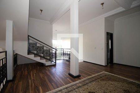 Casa para alugar com 800m², 5 quartos e 4 vagasCorredor