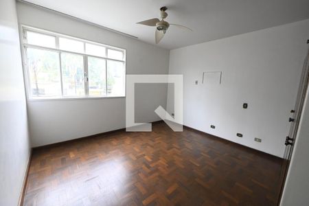 Apartamento à venda com 198m², 4 quartos e 2 vagas Apartamento à venda com 198m², 4 quartos e 2 vagasQuarto 4