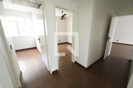 Apartamento à venda com 198m², 4 quartos e 2 vagas Apartamento à venda com 198m², 4 quartos e 2 vagasCorredor