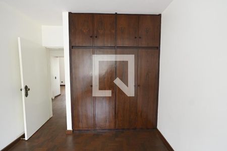 Apartamento à venda com 198m², 4 quartos e 2 vagas Apartamento à venda com 198m², 4 quartos e 2 vagasQuarto 1