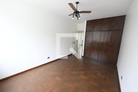Apartamento à venda com 198m², 4 quartos e 2 vagas Apartamento à venda com 198m², 4 quartos e 2 vagasQuarto 1