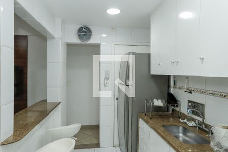 Cozinha  de apartamento para alugar com 3 quartos, 71m² em Copacabana, Rio de Janeiro