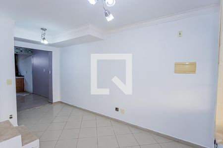 Sala de casa para alugar com 2 quartos, 69m² em Loteamento City Jaragua, São Paulo