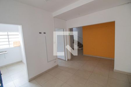 Sala de casa para alugar com 3 quartos, 250m² em Vila Cordeiro, São Paulo