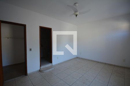 Casa à venda com 280m², 6 quartos e 3 vagasQuarto 2 suite